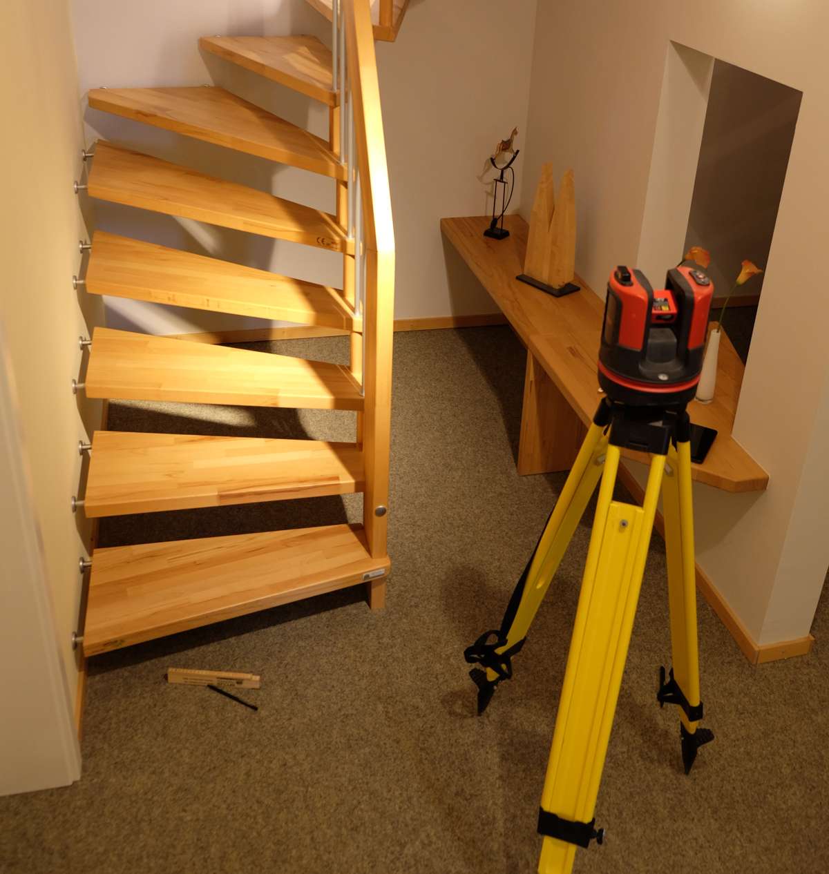 digitale Lasermessung eines Treppenhauses